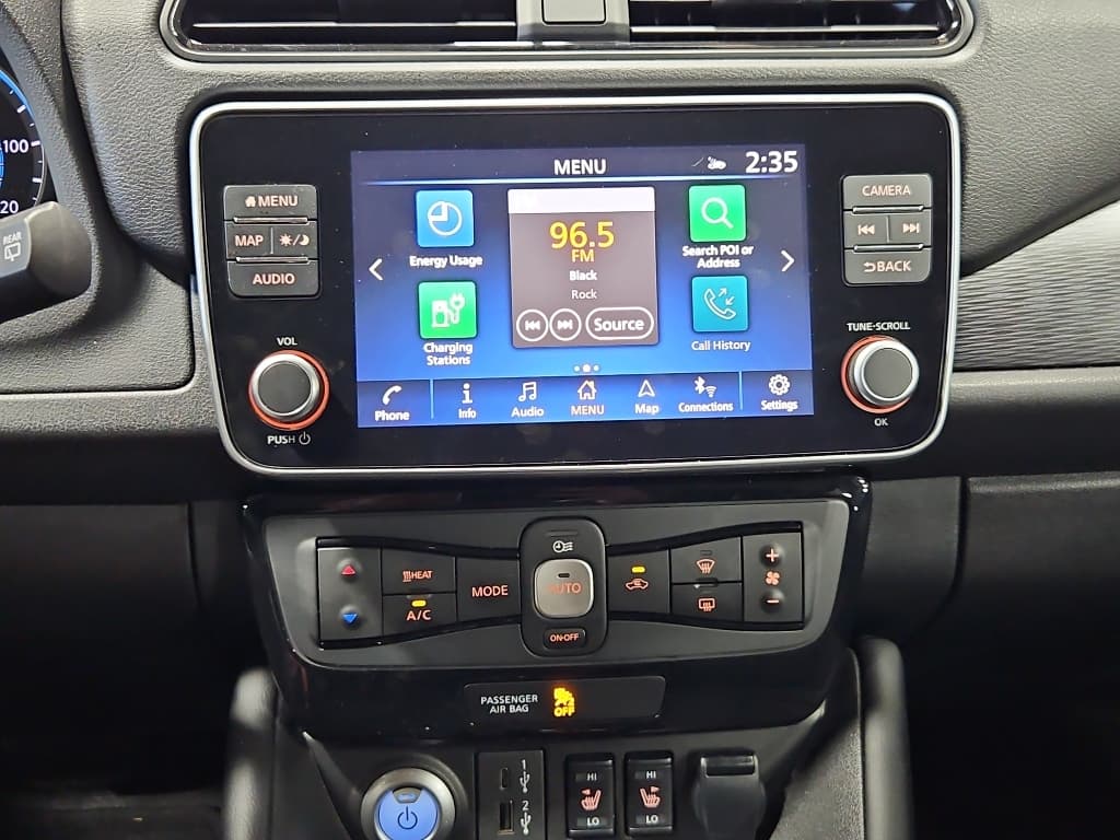 2024 Nissan LEAF view 10