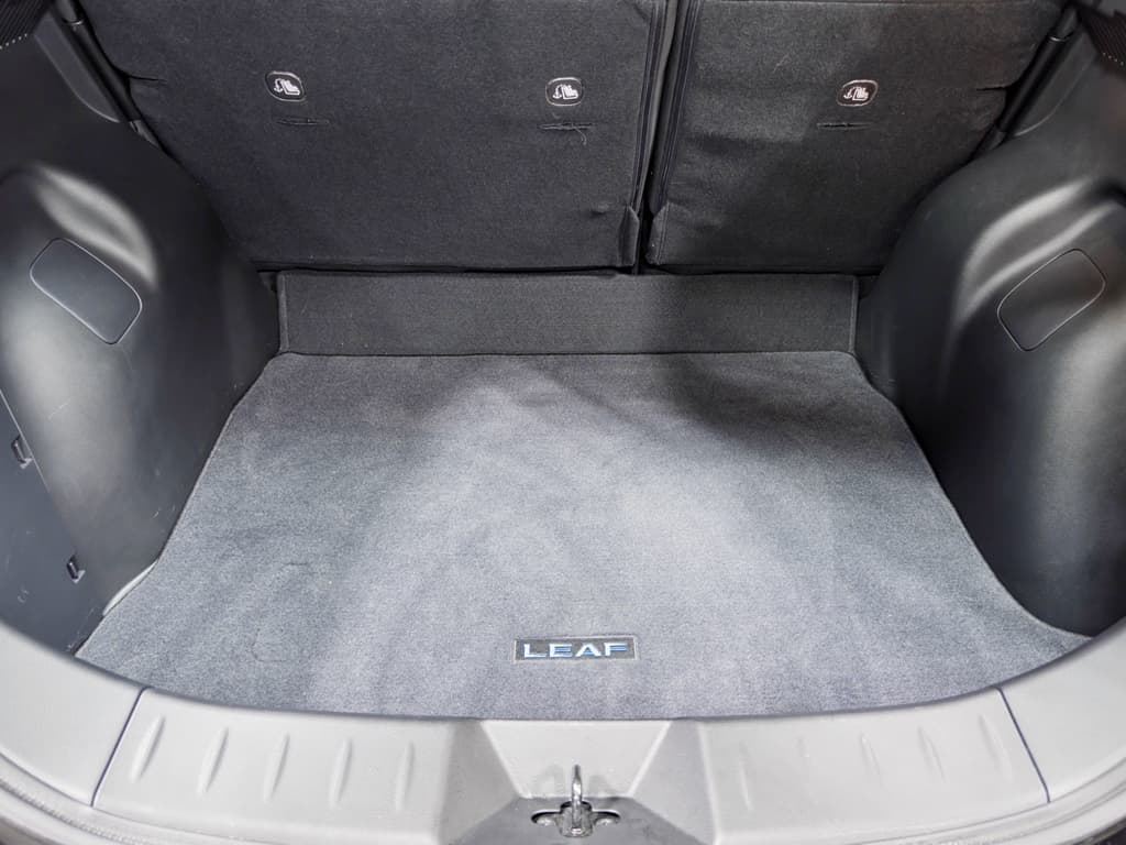 2024 Nissan LEAF view 25