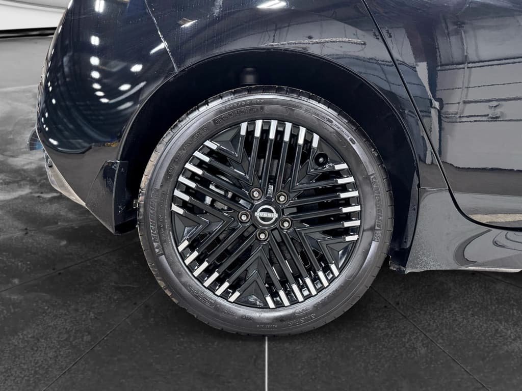 2024 Nissan LEAF view 32