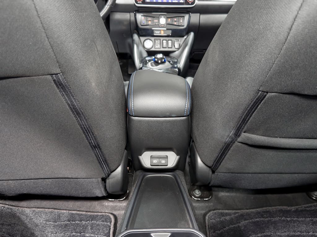 2024 Nissan LEAF view 20