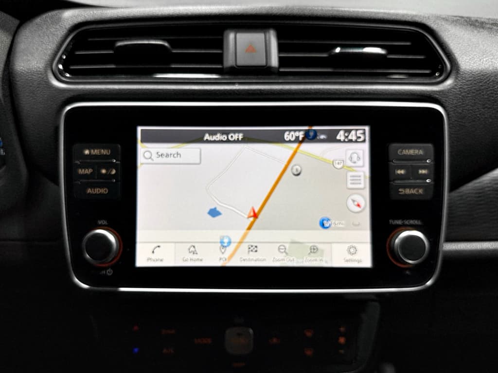 2024 Nissan LEAF view 10