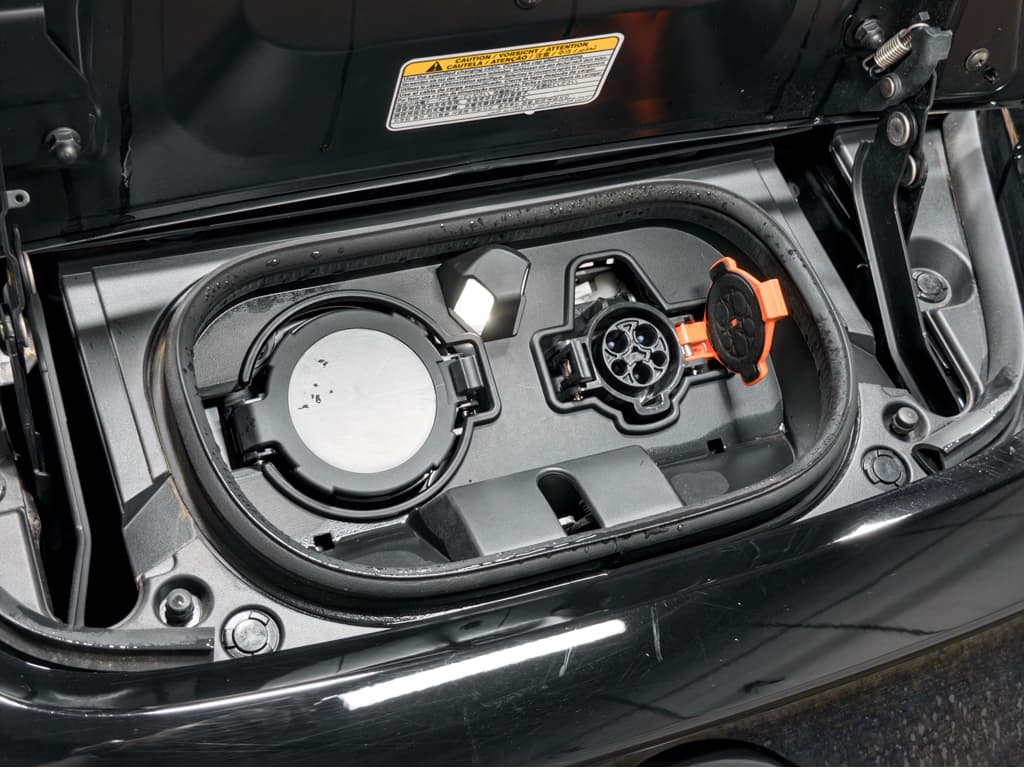 2024 Nissan LEAF view 5