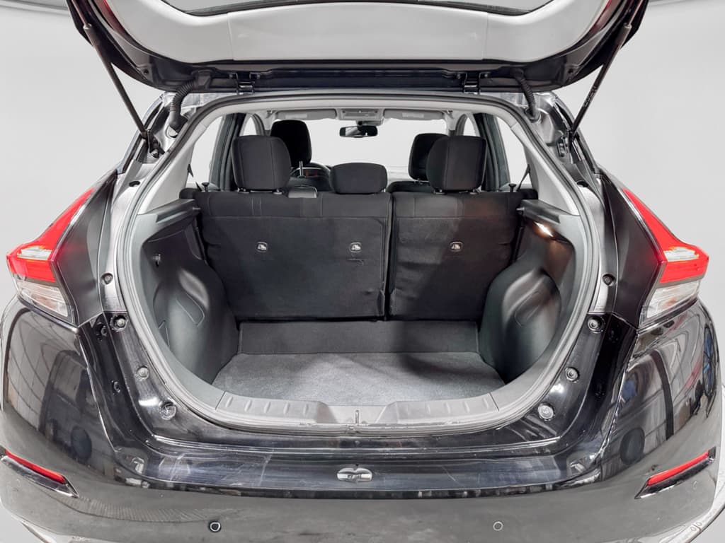2024 Nissan LEAF view 24