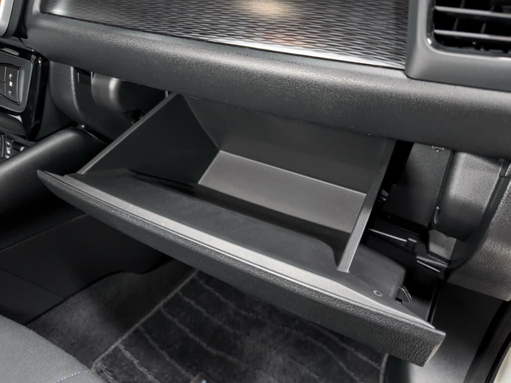2024 Nissan LEAF view 20