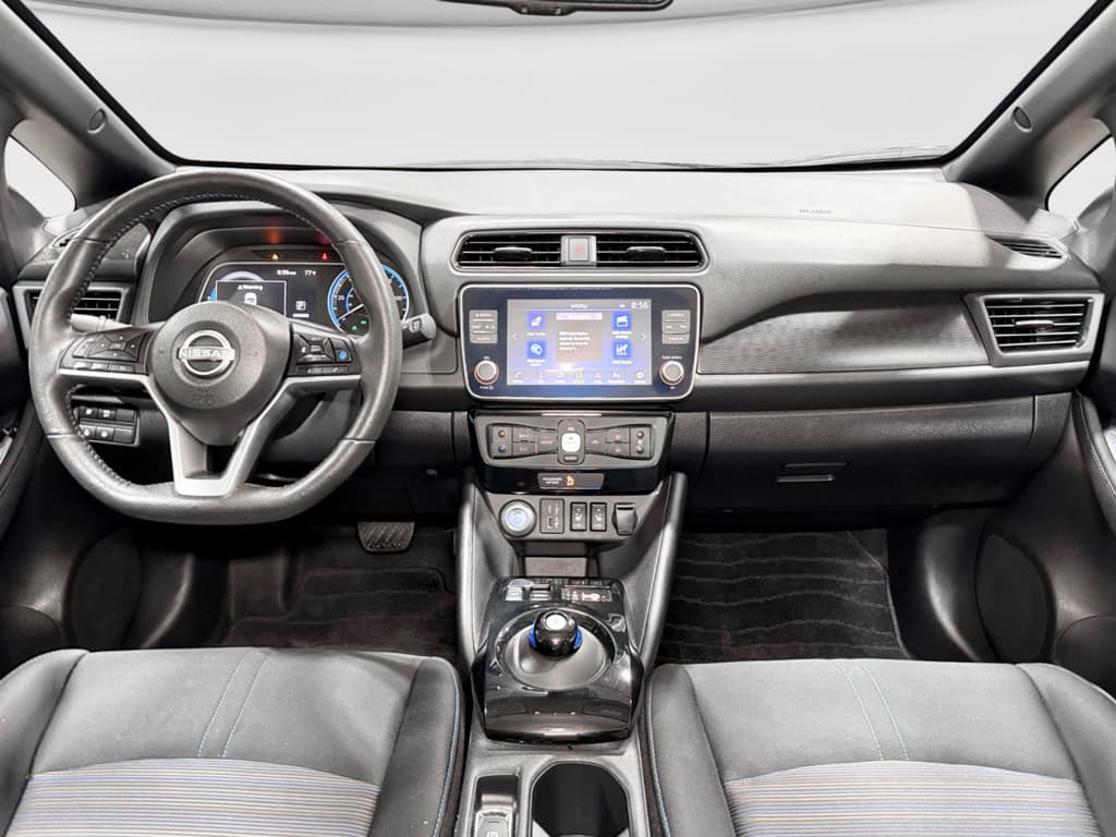 2024 Nissan LEAF view 16