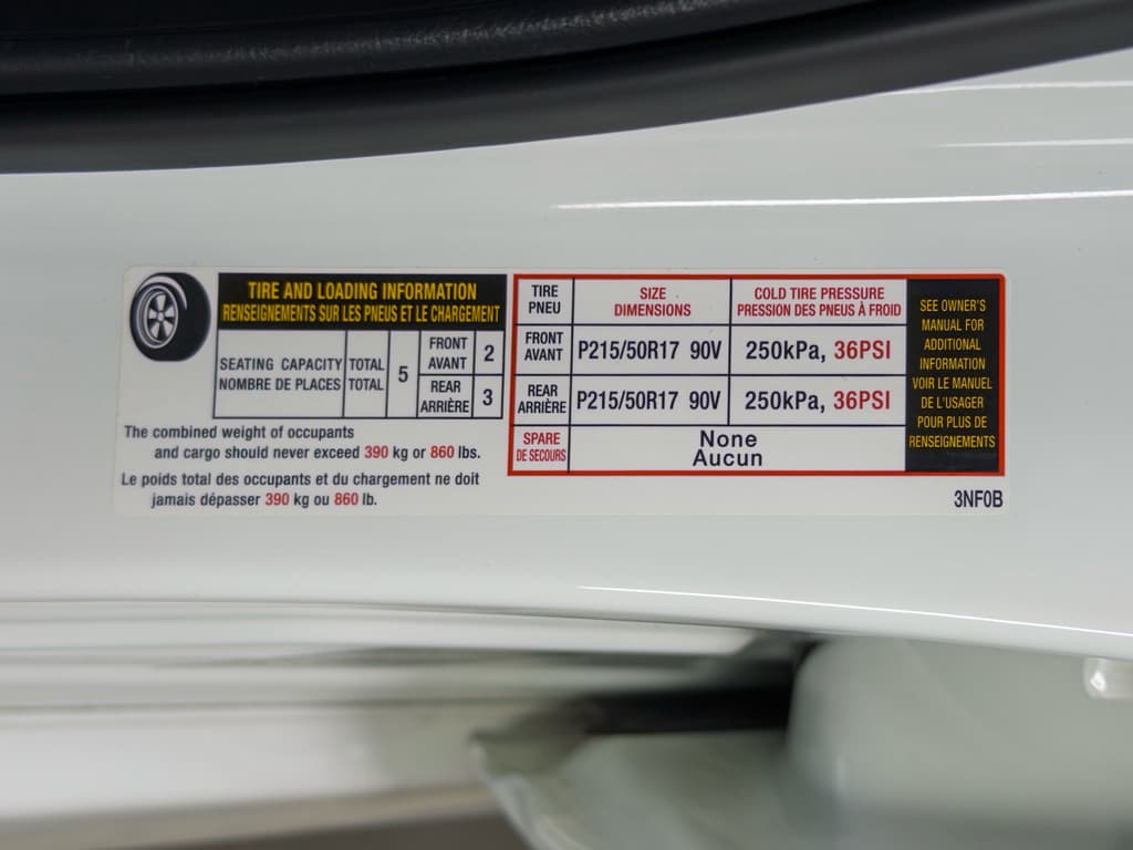 2024 Nissan LEAF view 28