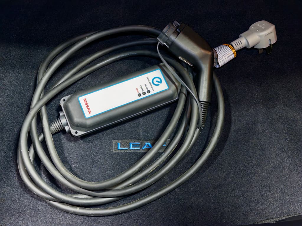 2021 Nissan LEAF view 6