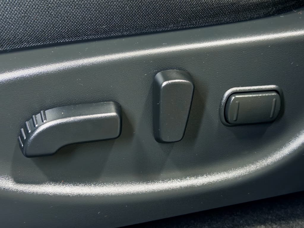 2021 Nissan LEAF view 7