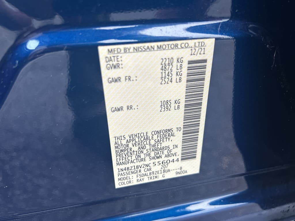 2022 Nissan LEAF view 20