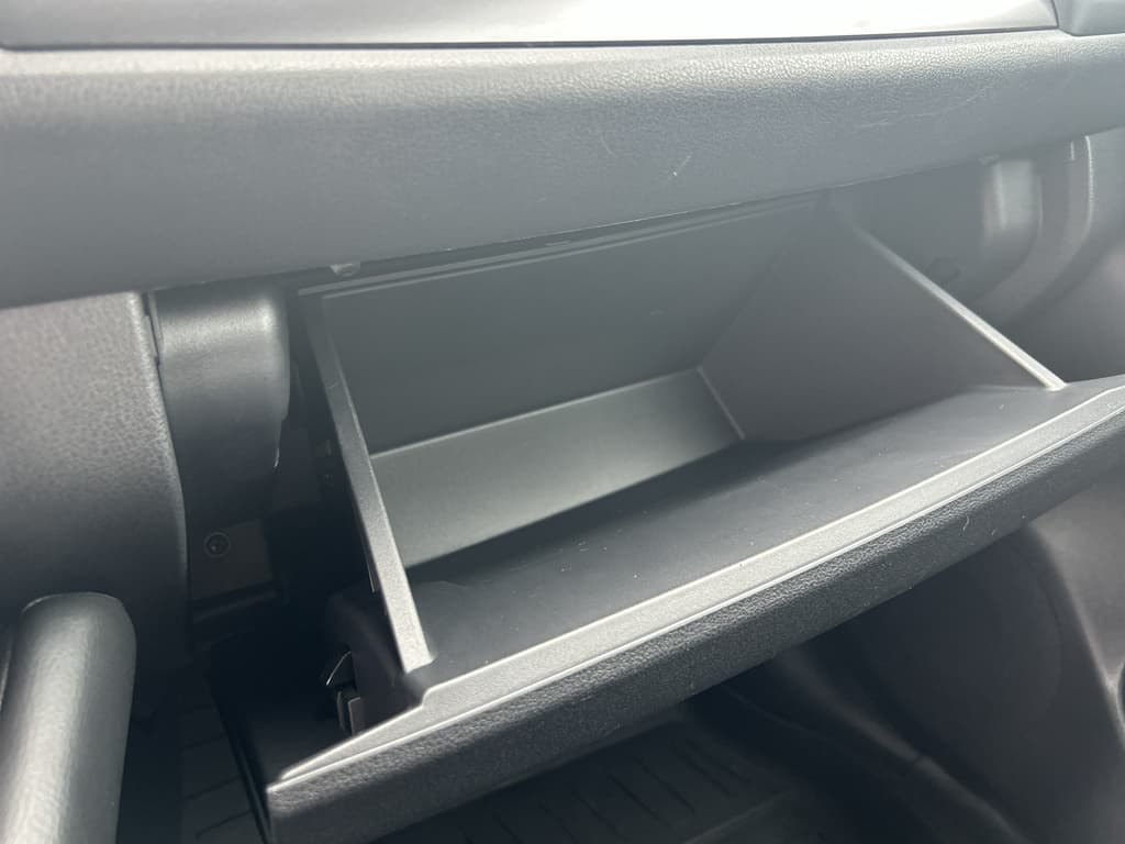 2022 Nissan LEAF view 15