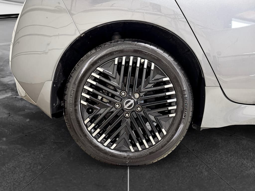 2024 Nissan LEAF view 34