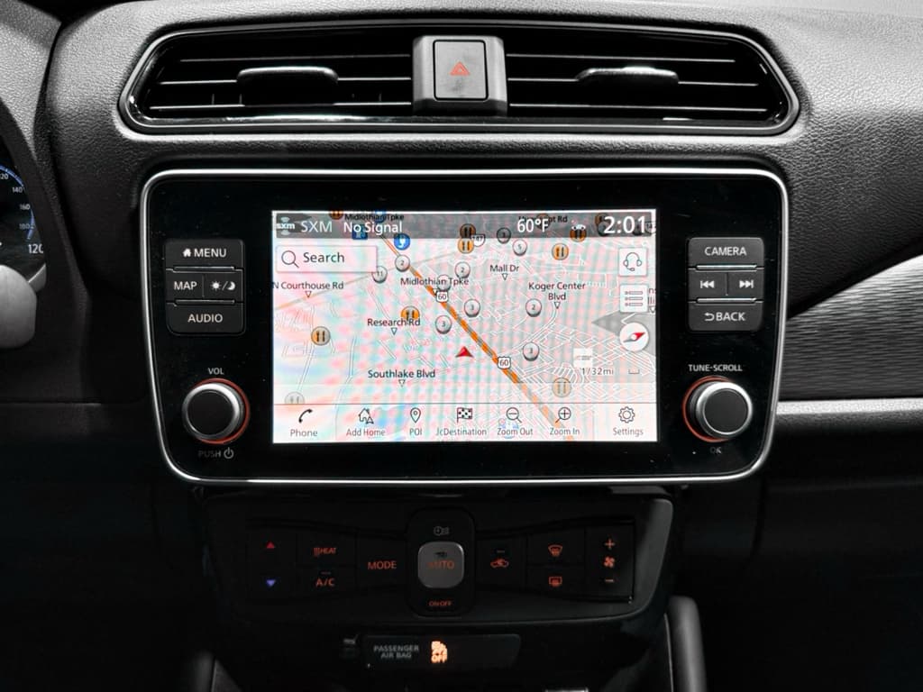 2024 Nissan LEAF view 10