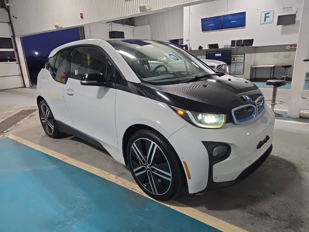 2016 BMW i3 view 4