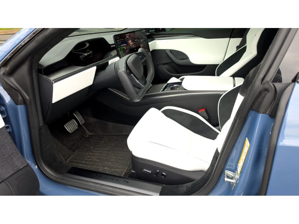 2026 Tesla Model S view 5