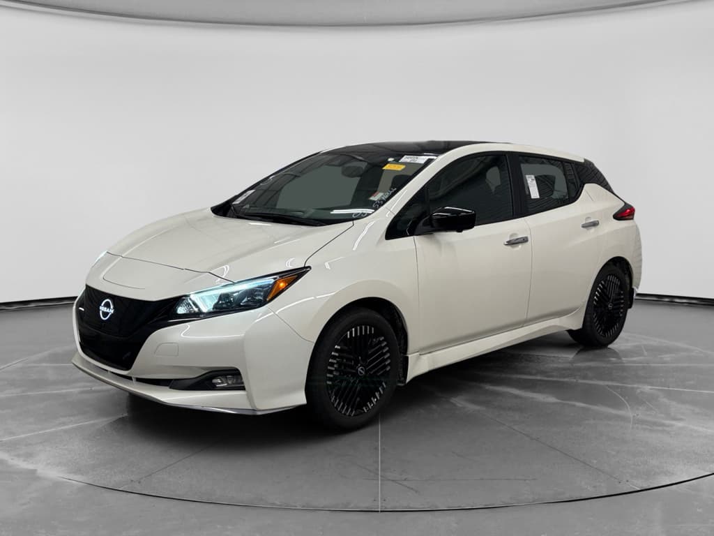 2023 Nissan LEAF