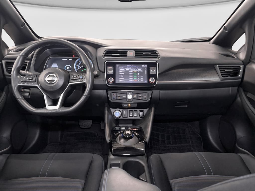 2023 Nissan LEAF view 16