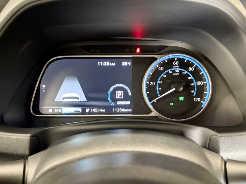 2023 Nissan LEAF view 10