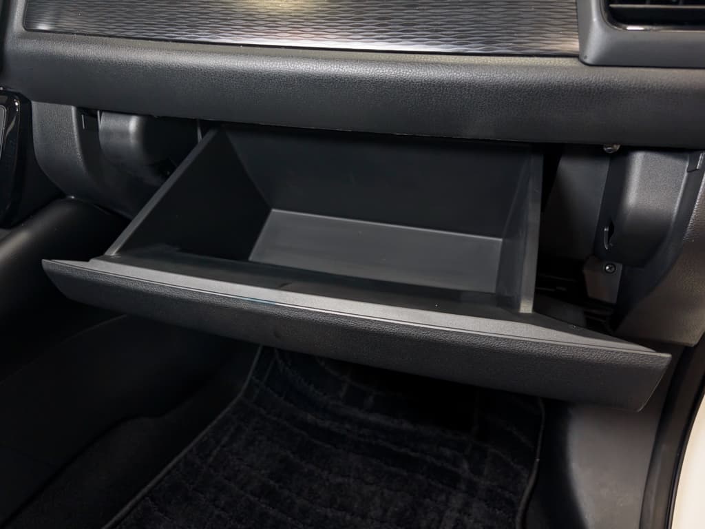 2023 Nissan LEAF view 20