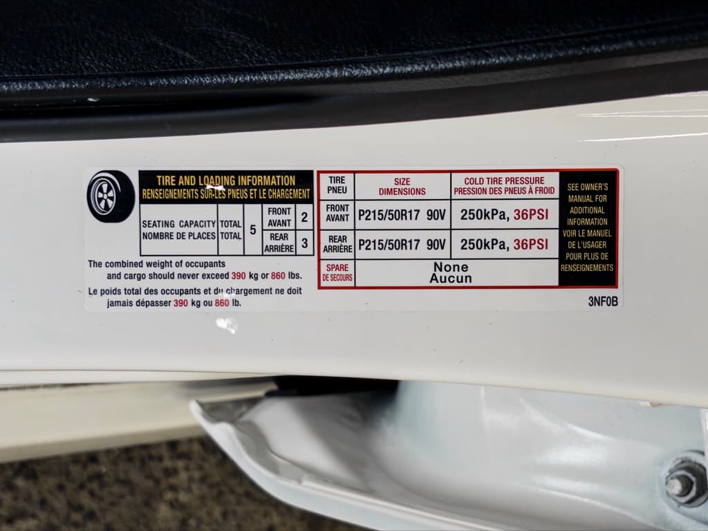 2023 Nissan LEAF view 28
