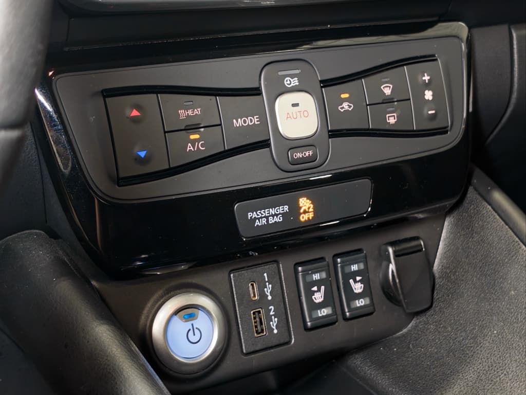 2023 Nissan LEAF view 15