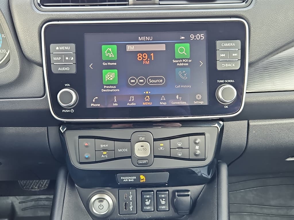 2022 Nissan LEAF view 12