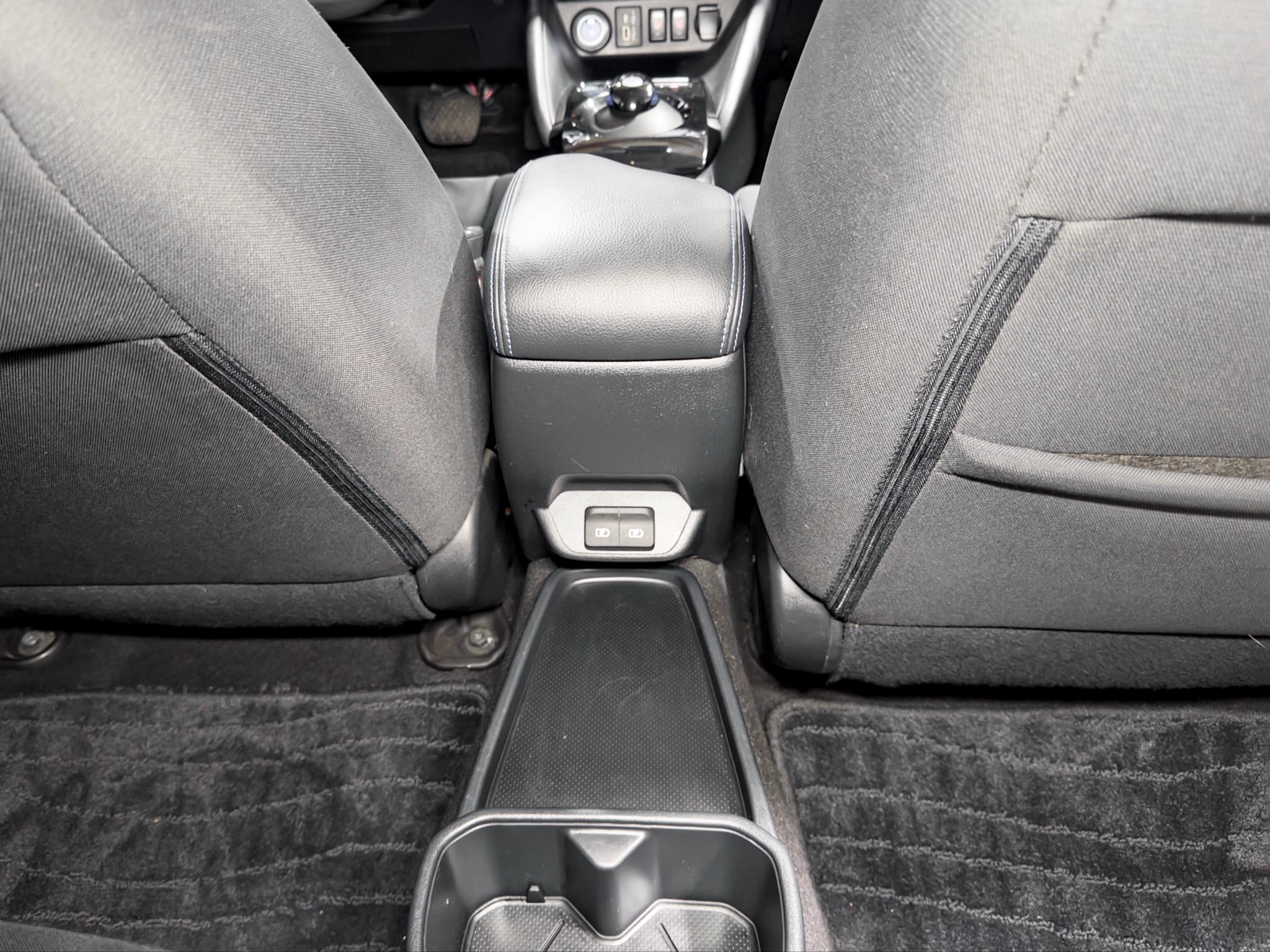 2023 Nissan LEAF view 20