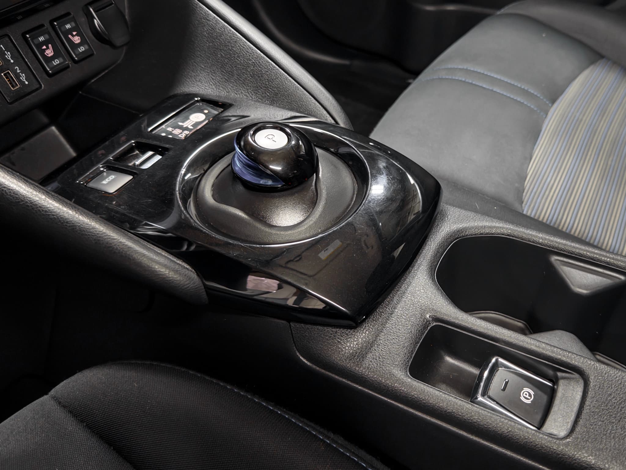 2023 Nissan LEAF view 18