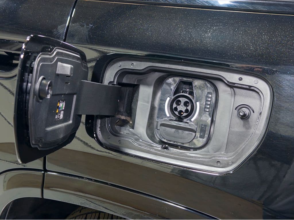 2025 Jeep Wagoneer S view 5