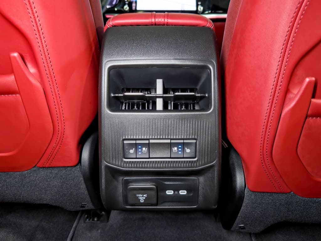 2025 Jeep Wagoneer S view 23