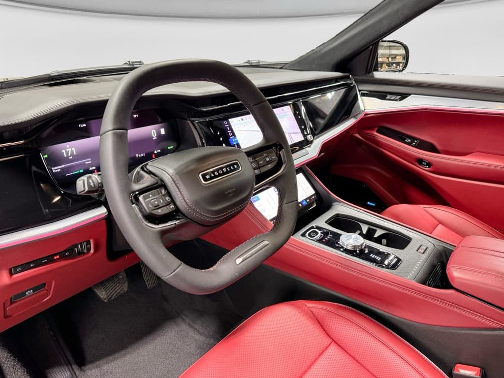 2025 Jeep Wagoneer S view 19