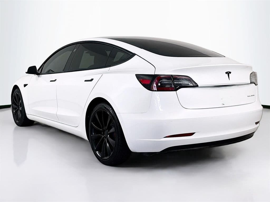 2021 Tesla Model 3 view 5