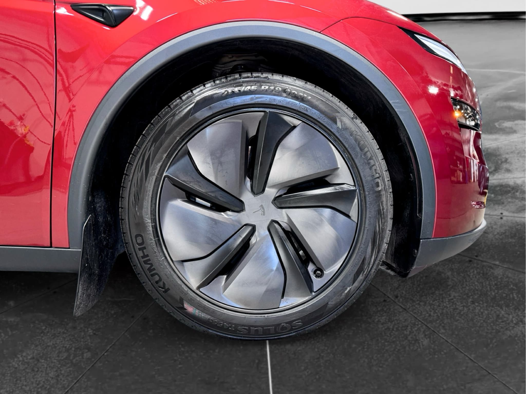 2026 Tesla Model Y view 36