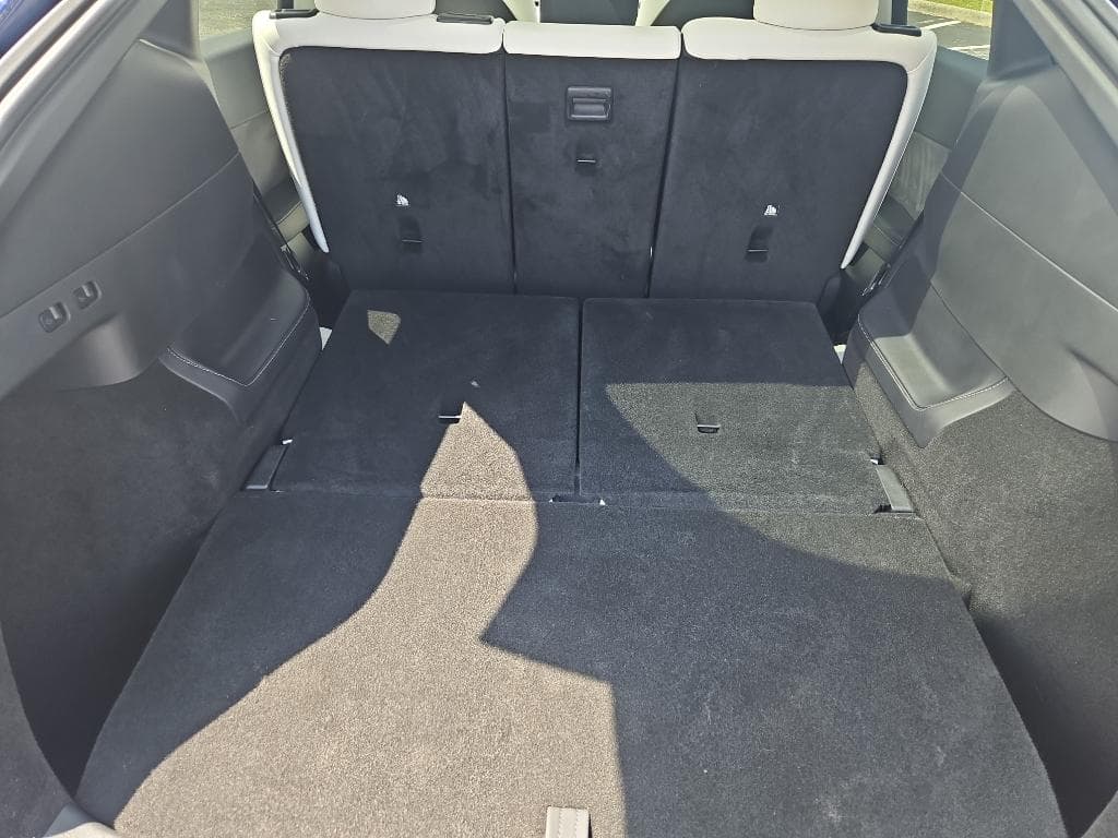 2022 Tesla Model Y view 19