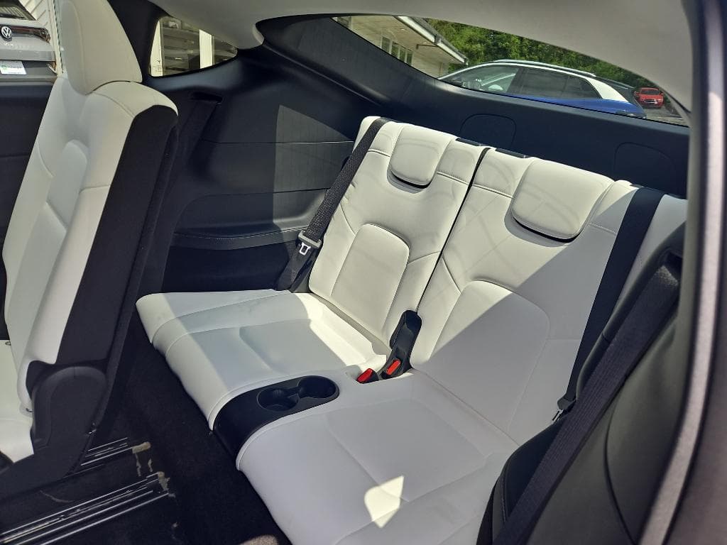 2022 Tesla Model Y view 18