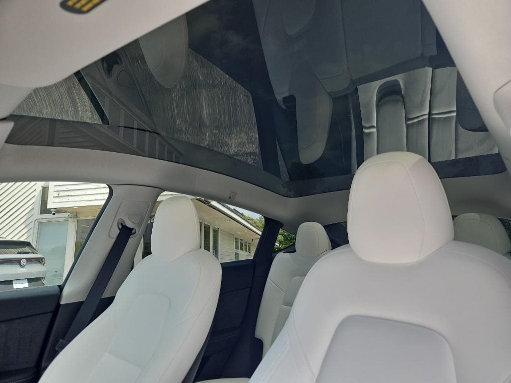2022 Tesla Model Y view 16