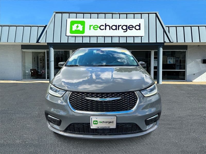 2021 Chrysler Pacifica view 7