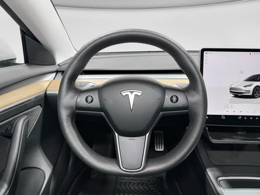 2023 Tesla Model 3 view 7