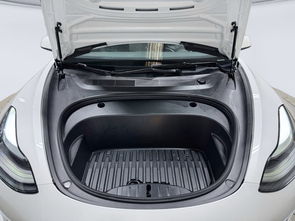 2023 Tesla Model 3 view 23