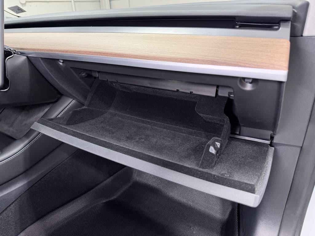 2023 Tesla Model 3 view 18