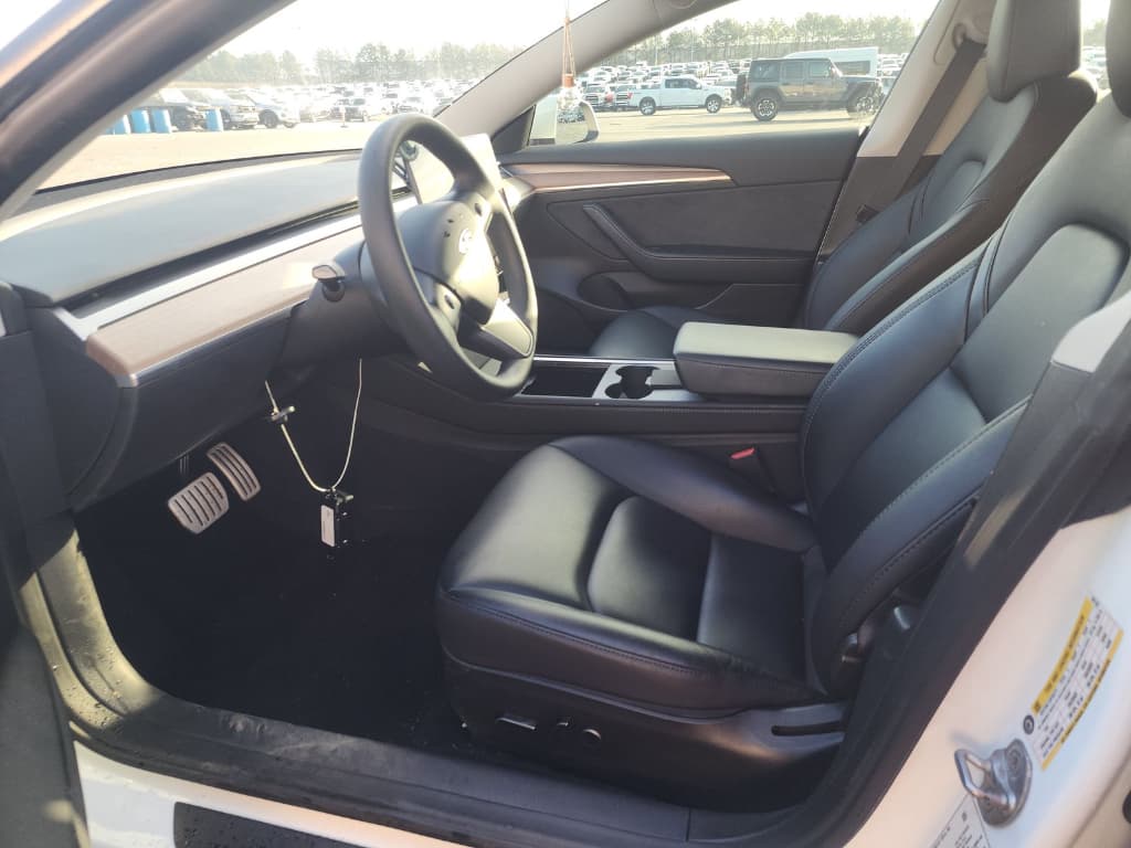 2023 Tesla Model 3 view 5