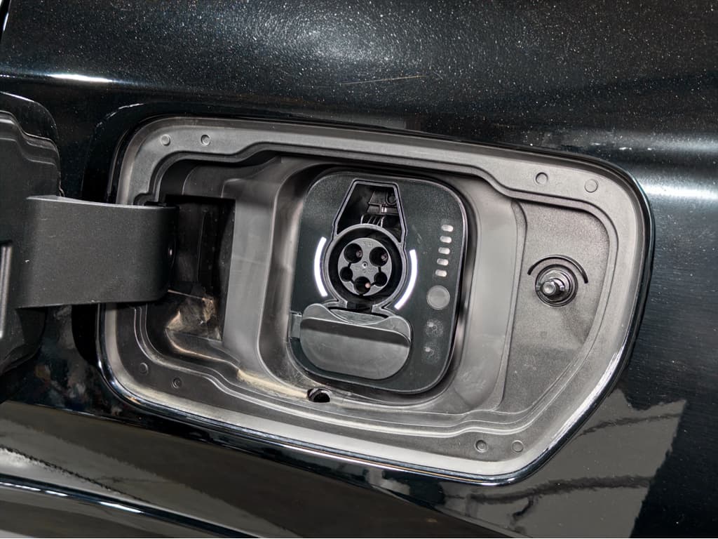 2025 Jeep Wagoneer S view 5