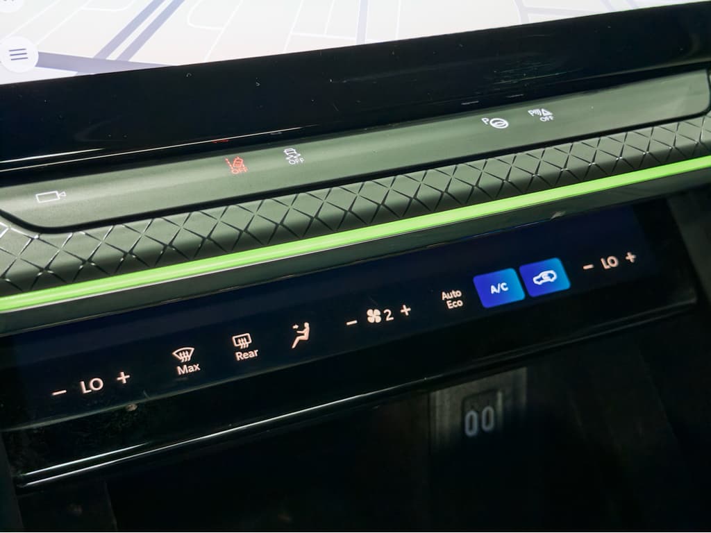 2025 Jeep Wagoneer S view 16