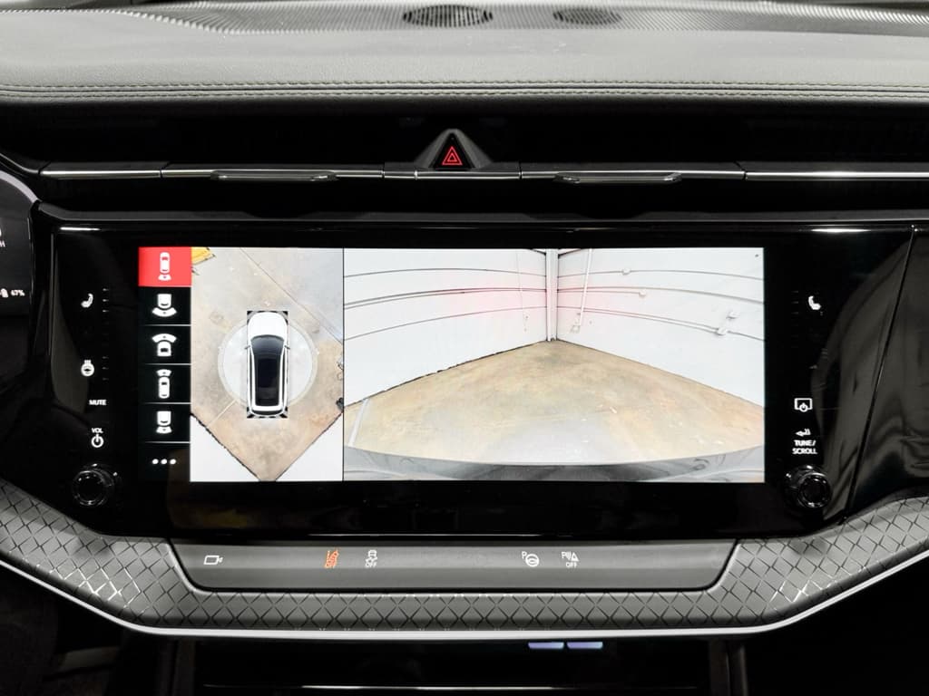 2025 Jeep Wagoneer S view 15