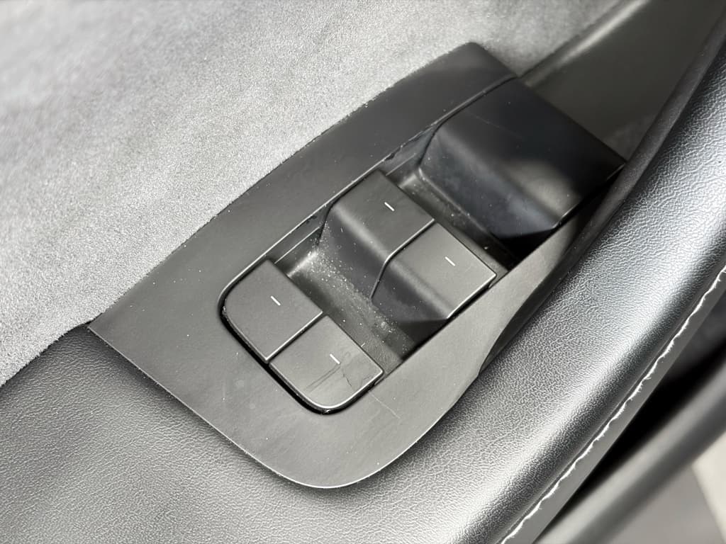 2023 Tesla Model Y view 7