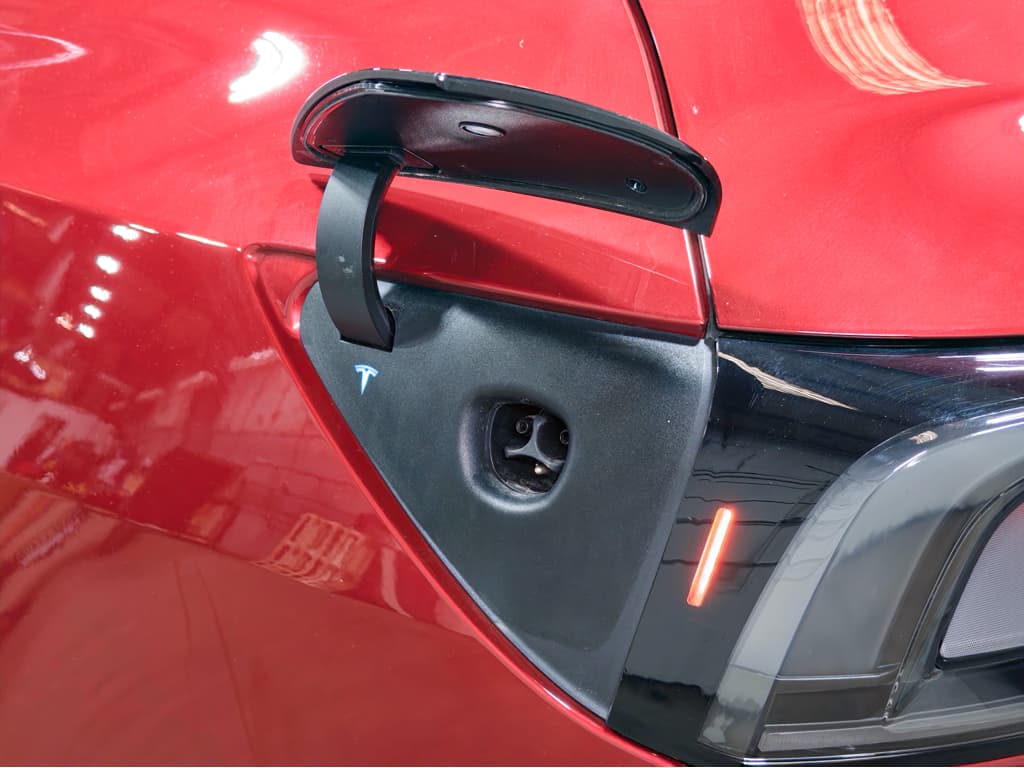 2026 Tesla Model Y view 5
