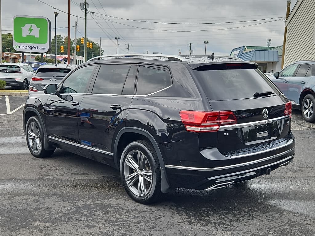 2019 Volkswagen Atlas view 2