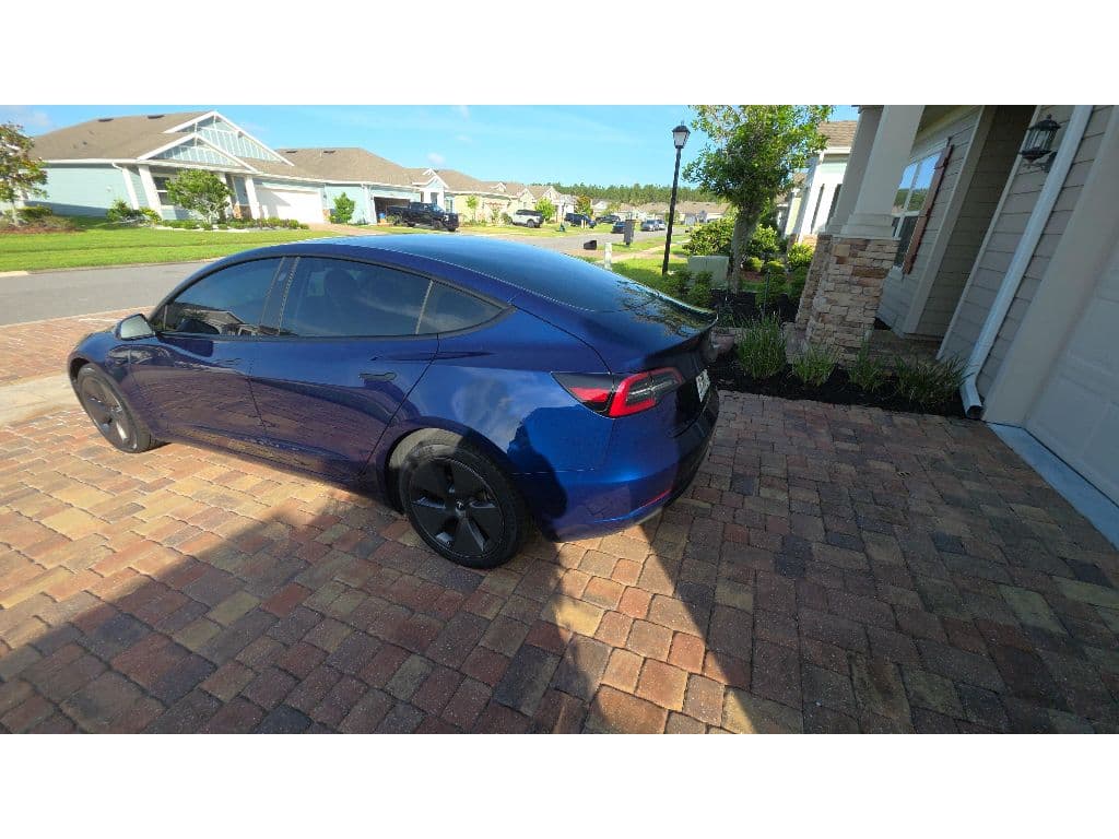 2023 Tesla Model 3 view 4