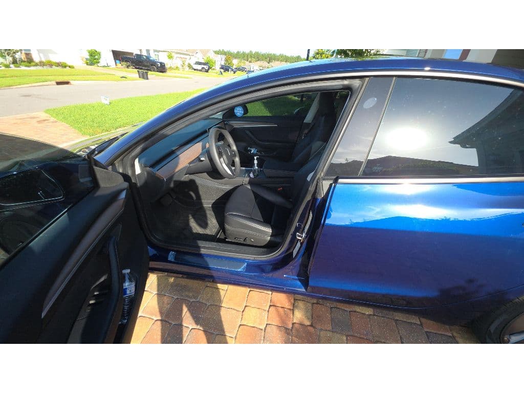 2023 Tesla Model 3 view 5