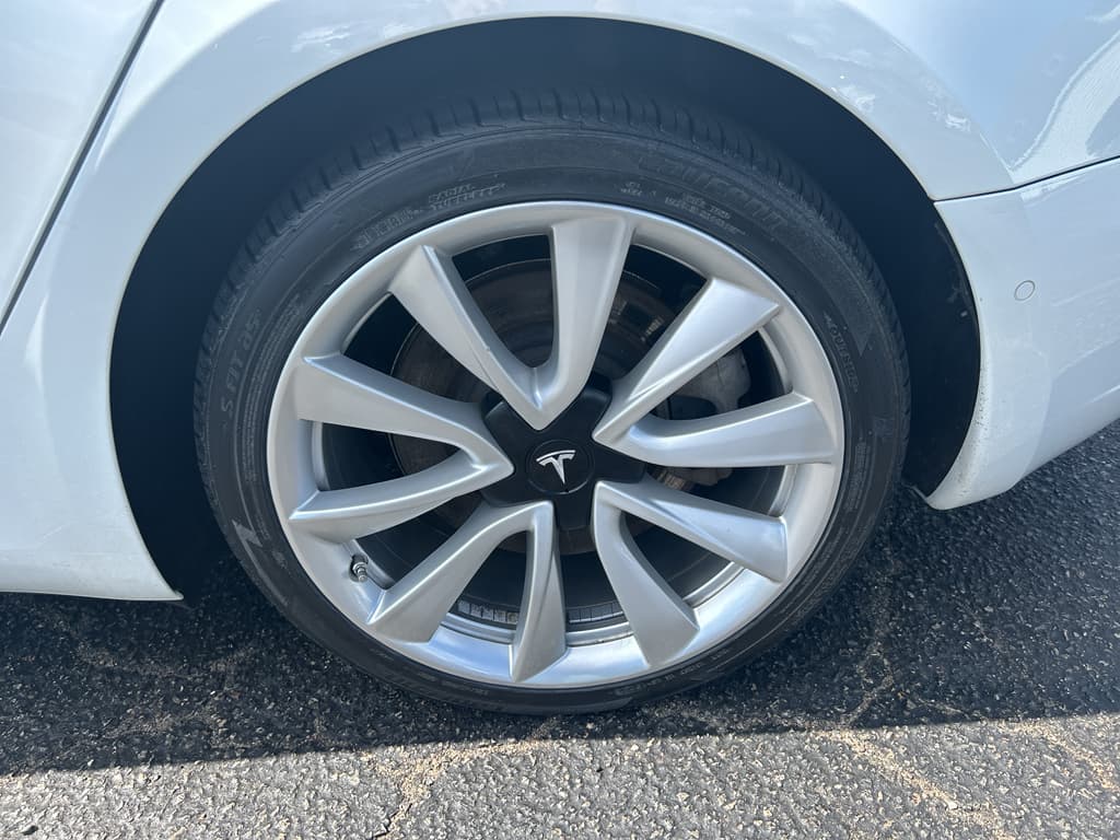 2020 Tesla Model 3 view 25