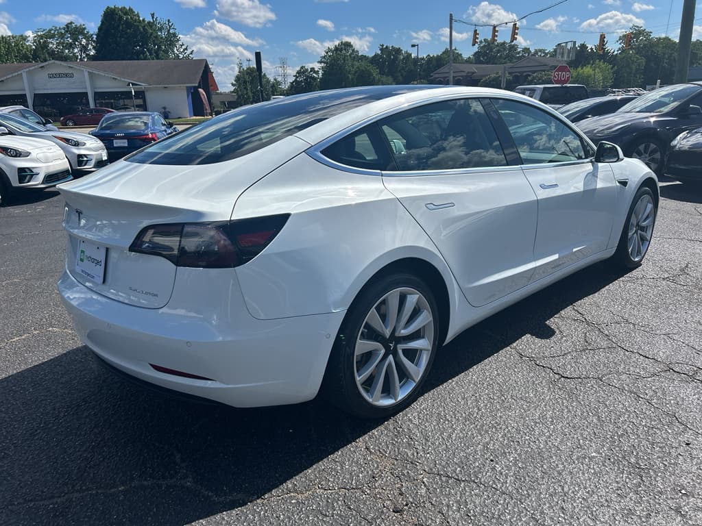 2020 Tesla Model 3 view 3